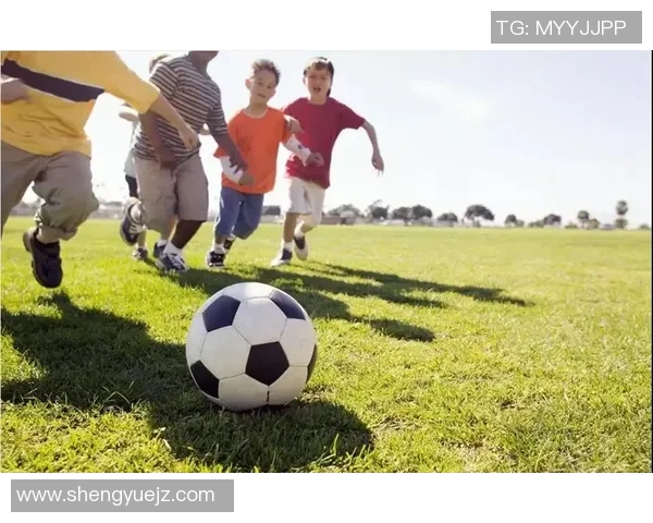 足球明星们的另一半是谁她们的名字和故事大揭秘