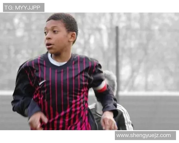 足球明星林青霞的精彩人生与职业生涯全景介绍及珍贵图片分享