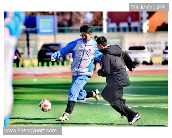 跑男节目中足球明星的精彩瞬间与团队合作的感人故事 跑男节目中足球明星的精彩瞬间与团队合作的感人故事