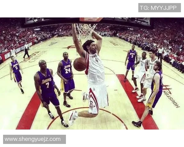 篮球场上的传奇之路：Earl篮球明星的成长与辉煌故事